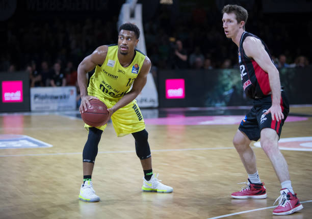 与主场进球 与主场进球