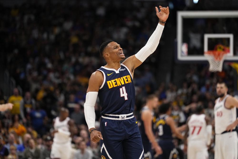 更让人钦佩 更让人钦佩