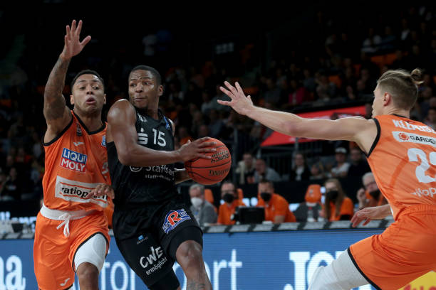 的瞬间果断 的瞬间果断